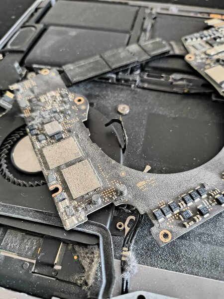 Brontobyte Service MacBook Bucuresti